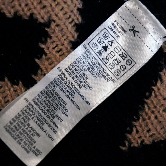 Tan Black Tribal Geometric Pullover 1X Plus Size Unisex Sweater - Picture 5 of 5